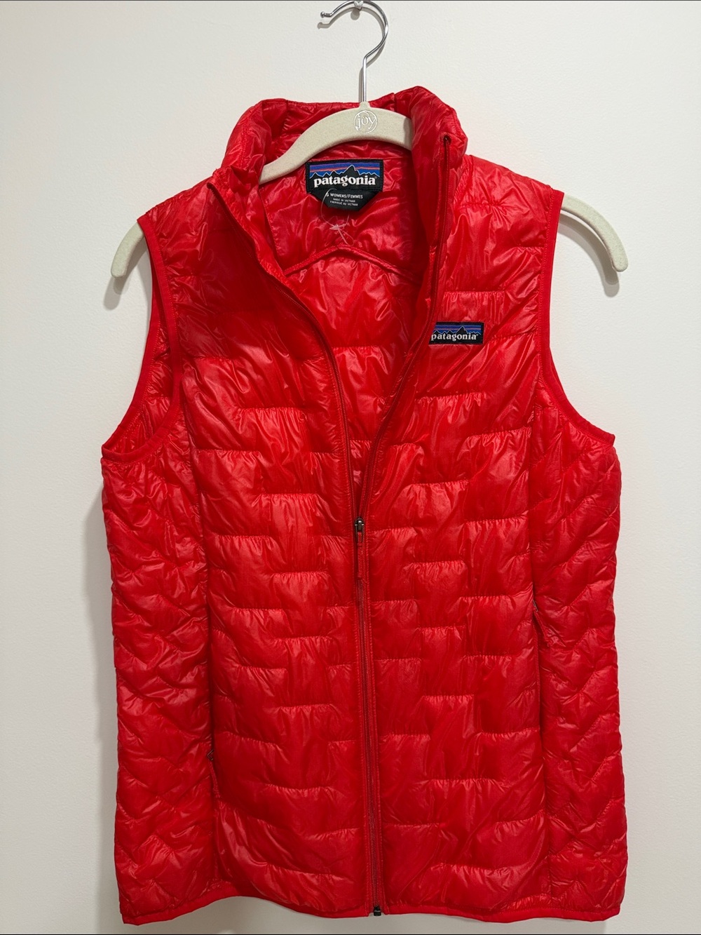 Patagonia women's Red Quilted Down Vest - Picture 2 of 3